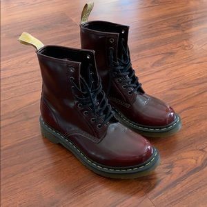 Women’s Dr Martens size 9